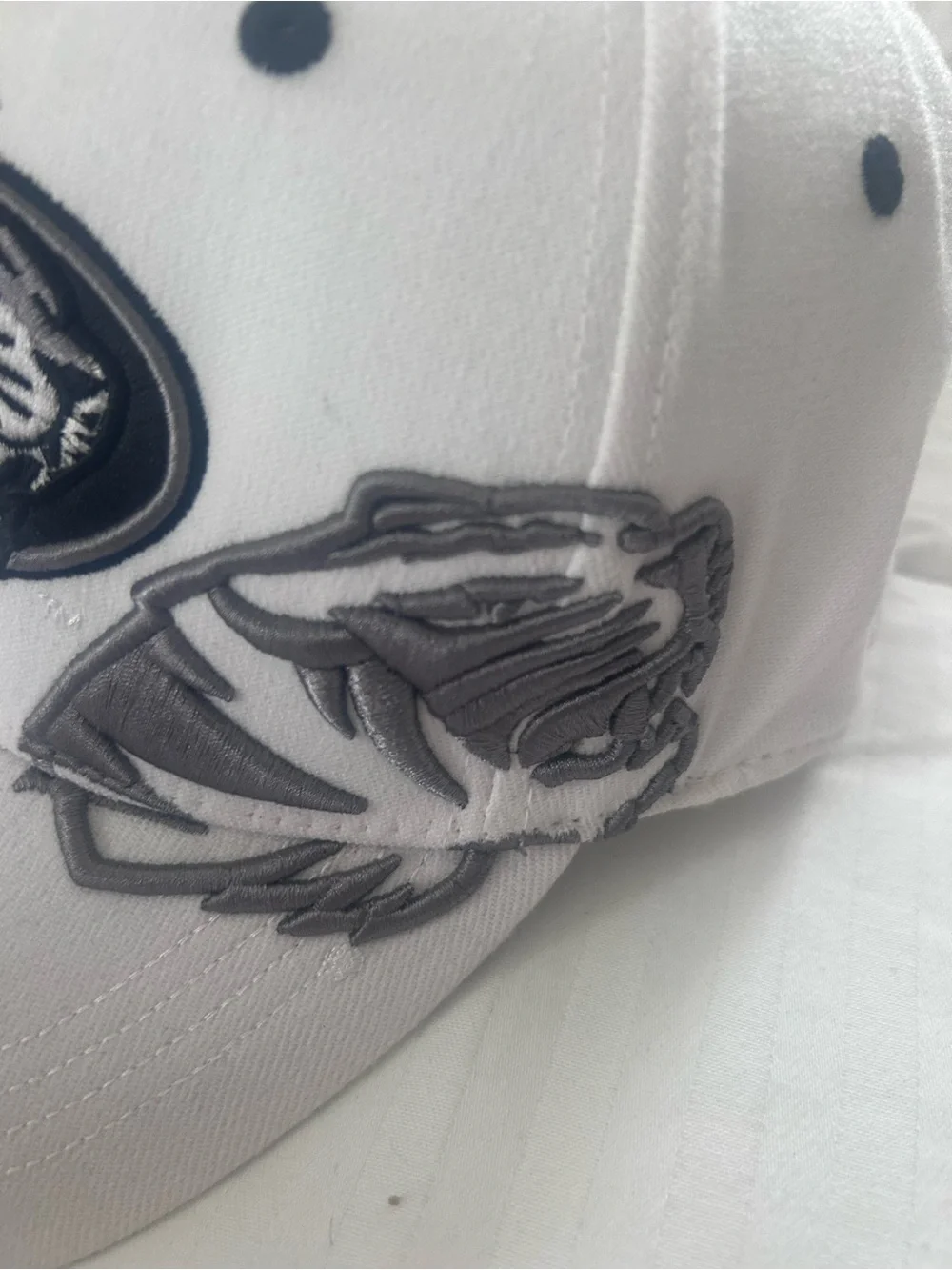 NWOT Super Cool University of Missouri Tiger Mizzou hat baseball cap fitted